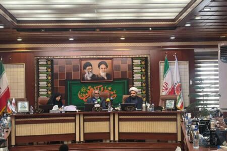 حجت الاسلام والمسلمین حیدری سراجی سکان  شورای اسلامی شهر بندرعباس را برعهده گرفت