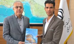 دیدار هنرمند جوان قشمی با استاندار هرمزگان