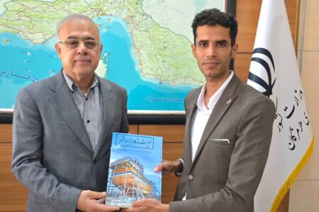 دیدار هنرمند جوان قشمی با استاندار هرمزگان