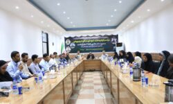 امروز چراغ این نظام، به واسطه خون شهدا روشن است