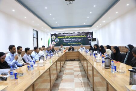امروز چراغ این نظام، به واسطه خون شهدا روشن است