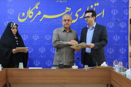 استقرار دستگاه پیشرفته پرتودرمانی در بندرعباس