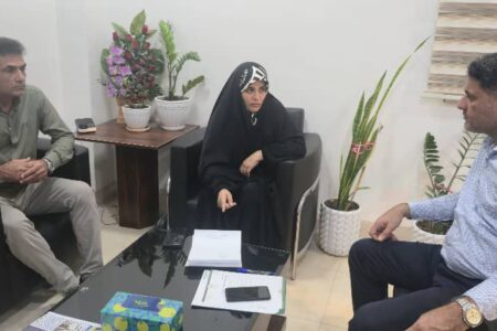 نشست شهردار و شورای اسلامی رمکان با نماینده مرکز استان هرمزگان در مجلس شورای اسلامی