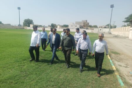بازدید معاون عمرانی استانداری هرمزگان از روند بازسازی ورزشگاه شهید جهانگیر امینی میناب