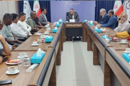 برگزاری جلسه مشترک شورای اسلامی شهر و شهرداری  با ماهی‌فروشان سطح شهر قشم