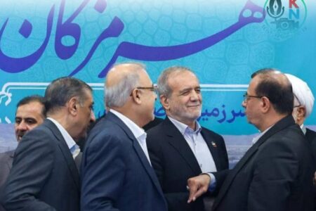 دکتر جباری در دیدار با رئیس جمهور در مرکز استان: جوانان هرمزگانی شغل می‌خواهند