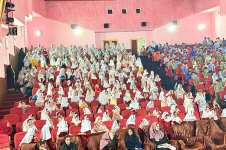 گرامیداشت روز جهانی کودک با رویکرد ارتقاء نشاط دانش‌آموزان در مدارس شهرک مروارید