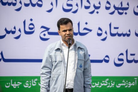 زمین چمن مصنوعی مدرسه نورالهدی افتتاح شد