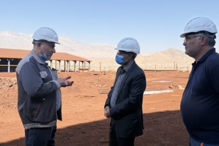 بازدید مدیرکل مدیریت بحران هرمزگان از معدن سنگ‌آهن تنگ‌زاغ / تأکید بر آموزش مستمر و افزایش تاب‌آوری مجموعه‌های معدنی