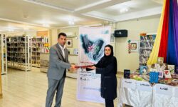 تجلیل فرماندار پارسیان از رییس اداره کتابخانه‌های عمومی و کتابداران شهرستان