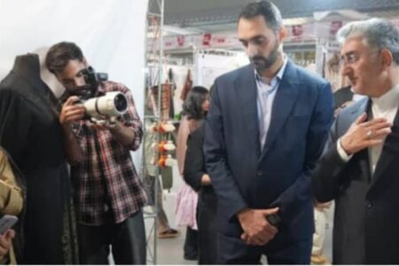 بازدید شهردار شهر خلاق بندرعباس از هفتمین نمایشگاه سراسری صنایع دستی