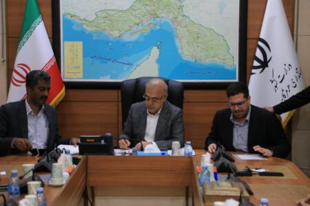 امضای تفاهم‌نامه همکاری علمی میان دانشگاه هرمزگان، پالایش نفت آفتاب و استانداری هرمزگان