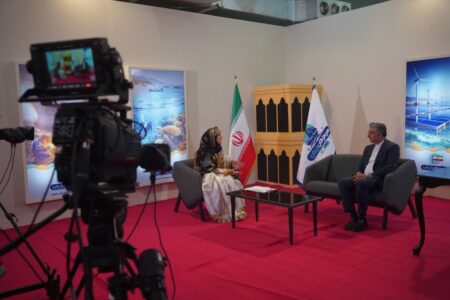 حضور شهردار بندرعباس در پخش زنده ایران جان؛ هرمزگان ایران از محل نمایشگاه فرصت‌های دریاپایه خلیج فارس و مَکران
