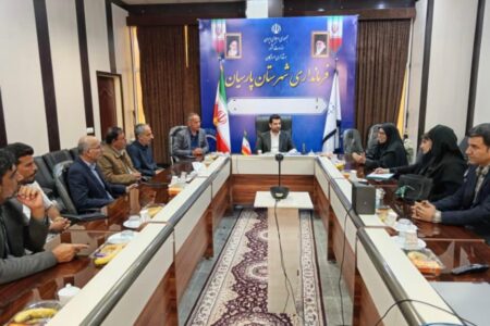 تقدیر فرماندار پارسیان از نمایندگی بیمه دی شهرستان بابت پرداخت فوری ۱۱۰ میلیارد ریال خسارت حادثه آتش‌سوزی
