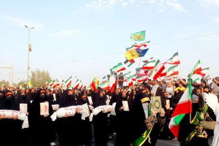 همایش «جان‌فدایان امام رضایی» با حضور گسترده مردم در ساحل بندرعباس برگزار شد