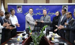 تقدیر رئیس دانشگاه علوم پزشکی هرمزگان از مدیر مارکتینگ بندرعباس مال