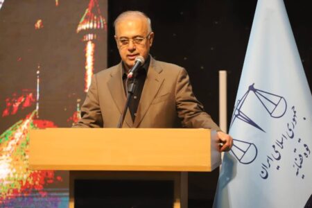 هم‌افزایی دستگاه‌های حاکمیتی رمز موفقیت هرمزگان در عبور از بحران‌ها و جنگ تحمیلی سوم بود