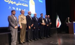 مدیرعامل شرکت نفت ستاره خلیج فارس مورد تقدیر وزیر کار قرار گرفت
