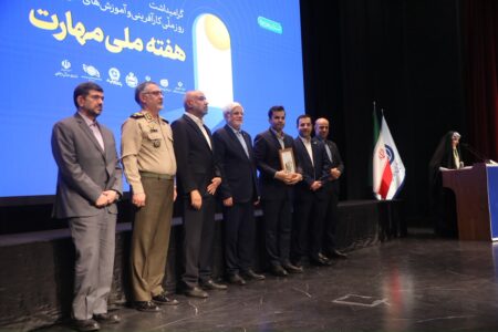 مدیرعامل شرکت نفت ستاره خلیج فارس مورد تقدیر وزیر کار قرار گرفت 
