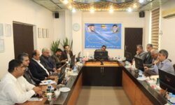 معاون استاندار هرمزگان بر تسریع در توسعه نیروگاههای خورشیدی و افزایش ظرفیت تولید برق استان تأکید کرد