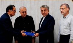 شهردار بندرعباس، چهره برتر ترویج فرهنگ ایثار و شهادت؛ تقدیر معاون رئیسجمهور از مدیریت شهری ایثارمحور
