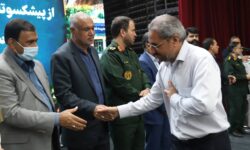 اداره‌کل کتابخانه‌های عمومی هرمزگان، دستگاه برتر در اجرای فعالیت‌های دفاع مقدس شد