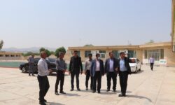 بازدید میدانی فرماندار بندرعباس از مراکز آموزشی بخش فین در آستانه آغاز سال تحصیلی