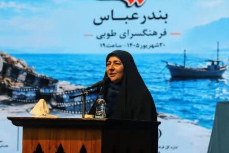 مدیرکل ارشاد هرمزگان: هنرمندان تجربه‌نگاری و خاطره‌نگاری جنگ را جدی بگیرند