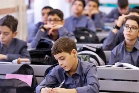 49 هزار دانش آموز نیازمند هرمزگانی چشم‌انتظار تأمین کفش و لباس مدرسه