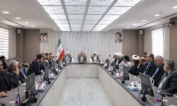 قدردانی نماینده ولی فقیه در سپاه از خدمات و یکپارچگی حاکمیتی در هرمزگان/تشکیل ۵ قرارگاه برای مدیریت جنگ، حفظ امنیت و پایداری تولید در استان هرمزگان 